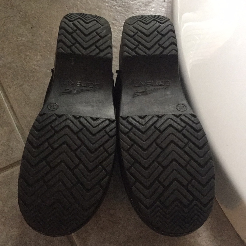 Shoes - Picture 2 of 5